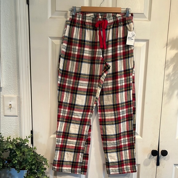 Old Navy Other - Old Navy Red and Black Plaid Pajama Pants